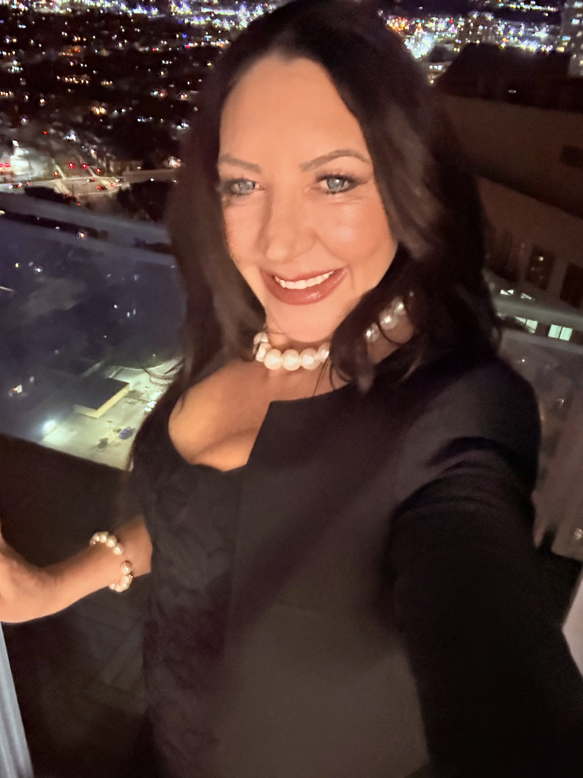 Meet Eleni, a Greek single in Mississauga, Canada | Greek Connection