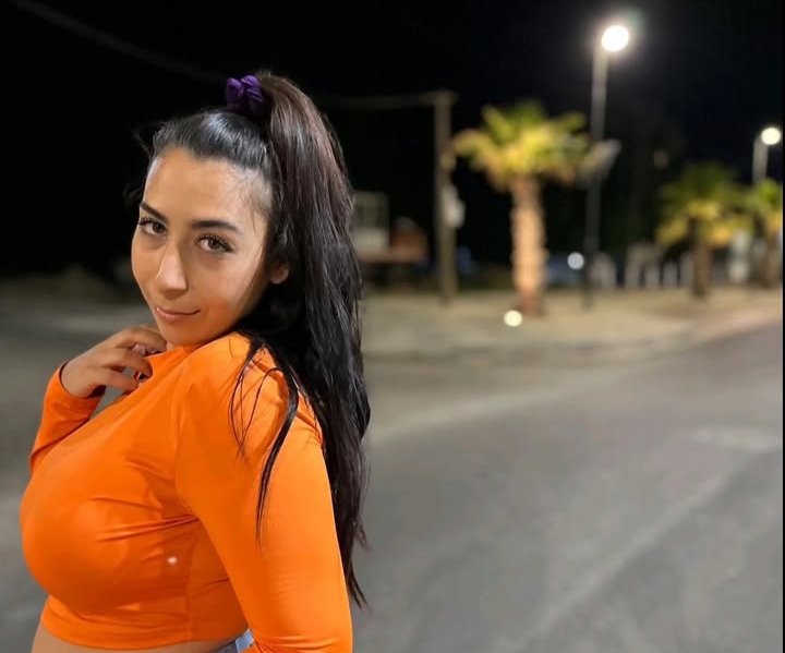 Anna, Greek single in London, United Kingdom - Greek Connection